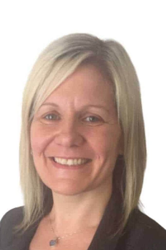 helen oakes headshot